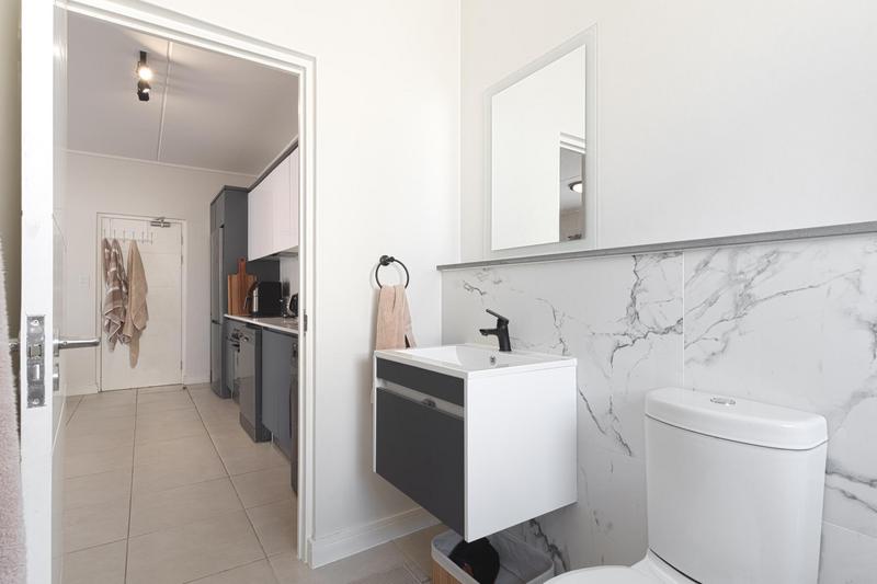 To Let 1 Bedroom Property for Rent in The Huntsman Western Cape